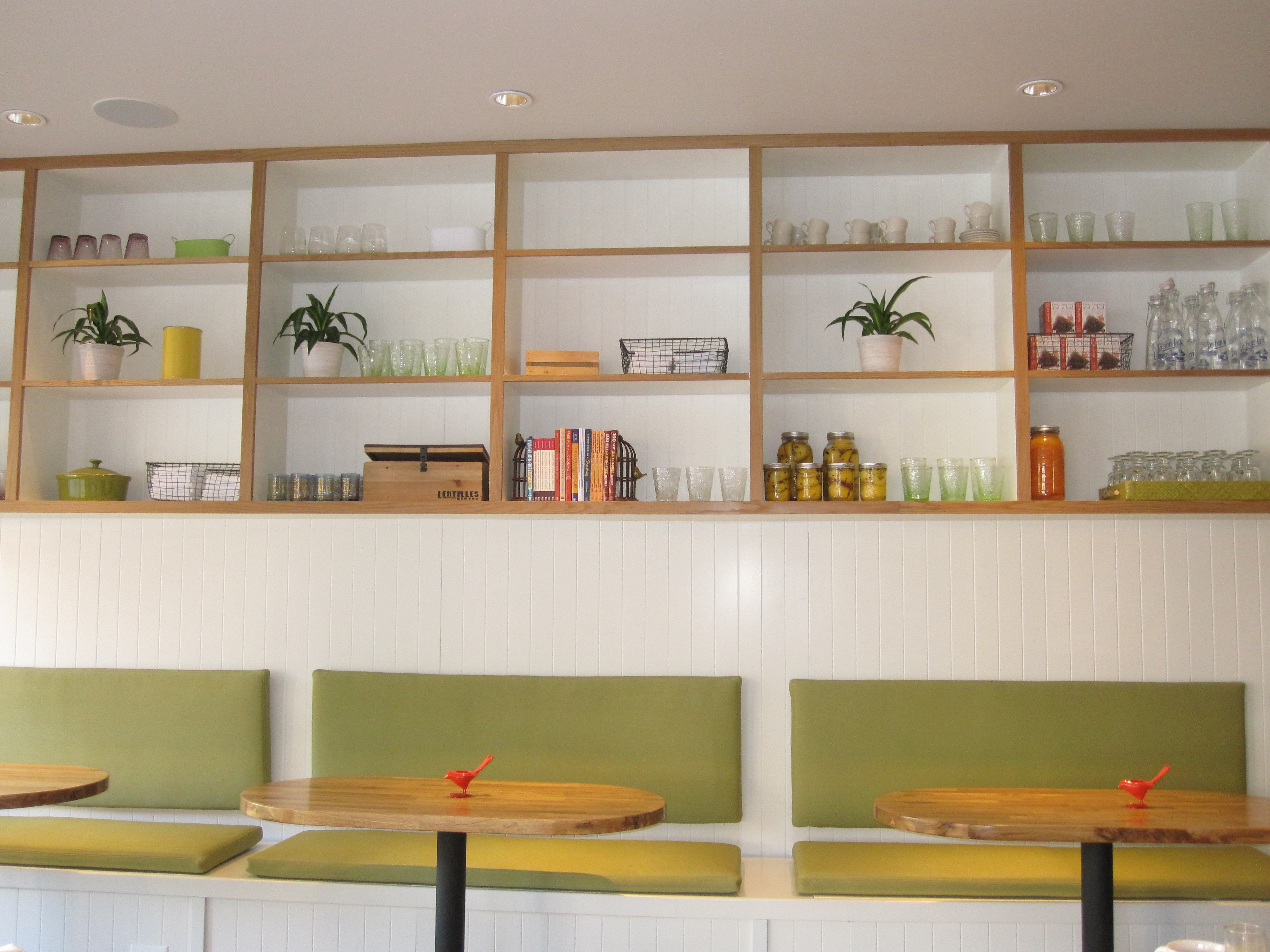 SENZA in Chicago. A 100% gluten free establishment, offering delicious food and drink.